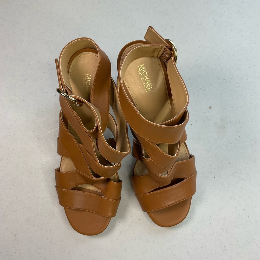 Micheal Kors Sexy Women's Tan Strappy Sandals with gold tone ankle Buckle prom - Picture 3 of 8